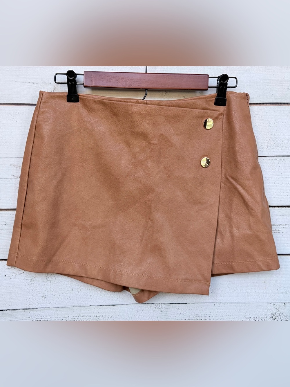 Story On High-Waisted Faux Leather Wrap Button Mini Skort - Medium